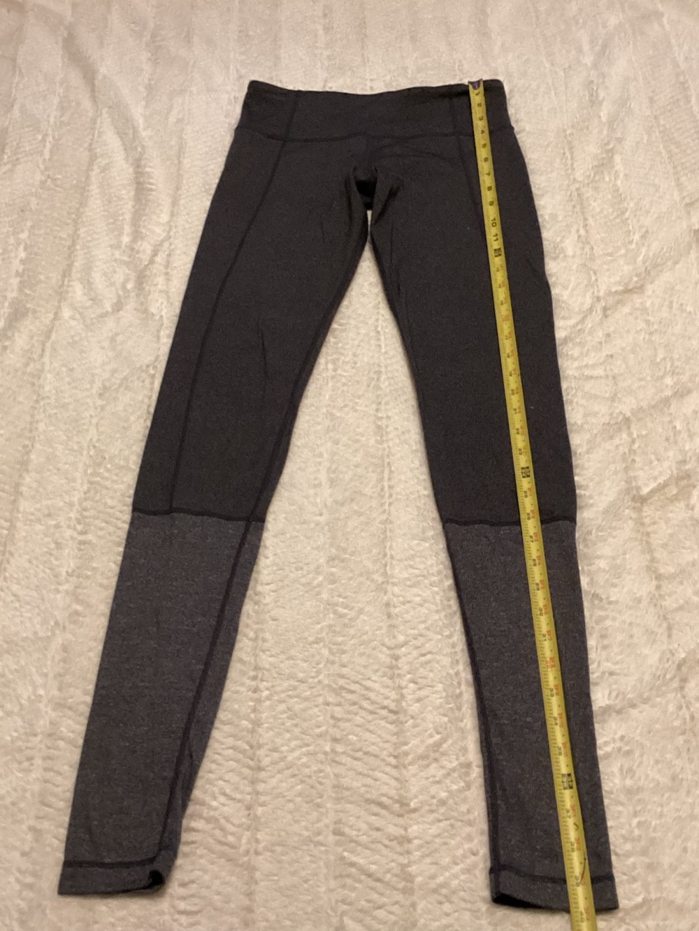 Women’s Lululemon Wunder Under Stirrup Legging Bottoms  Size 6